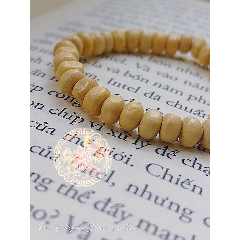 Chuỗi vòng tay dâu tằm cho bé