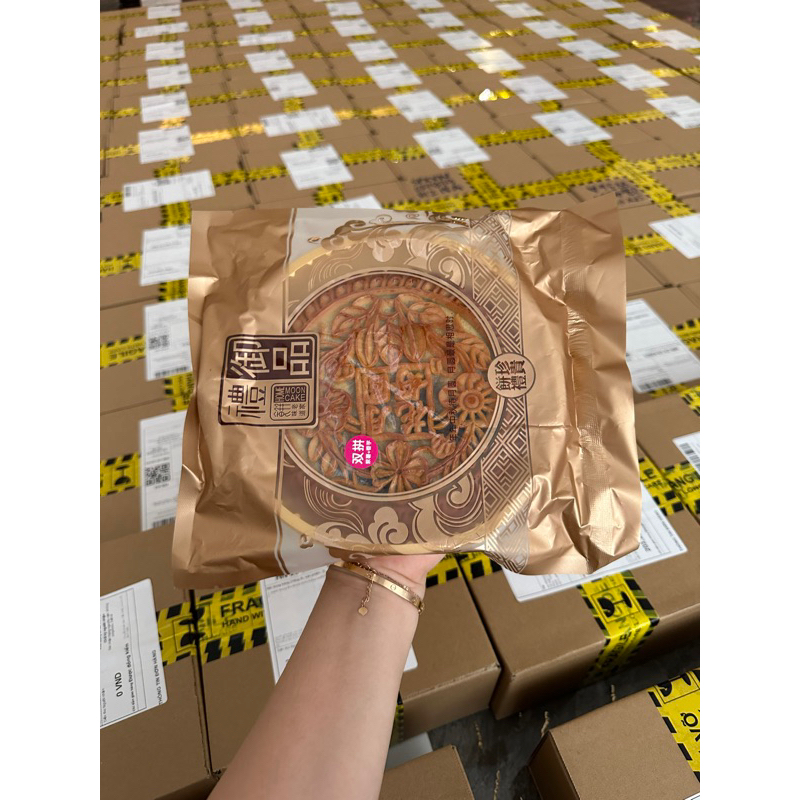 Bánh nướng khoai môn, mochi trứng muối hot hit 2023