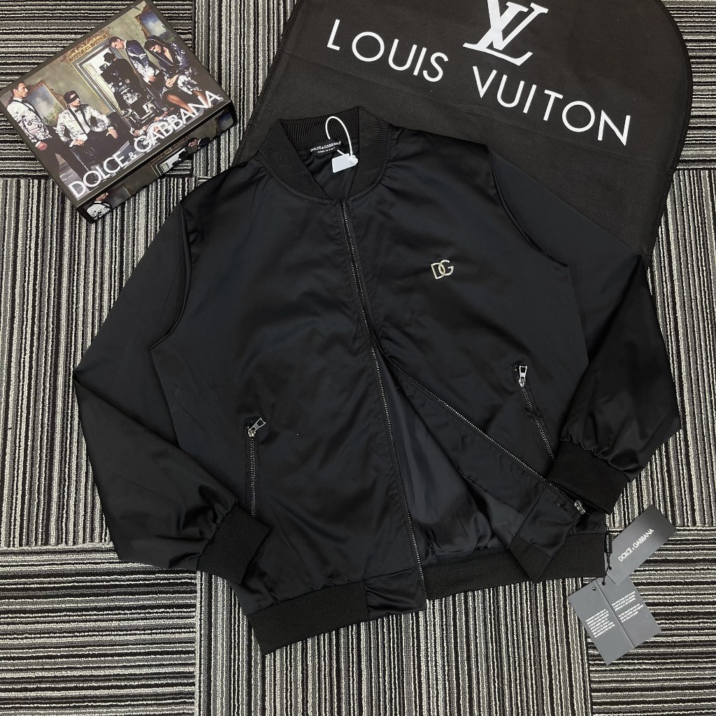 Áo Khoác Đê Gờ Họa Tiết Đính Logo Sắc Nét Bản Siêu Cấp