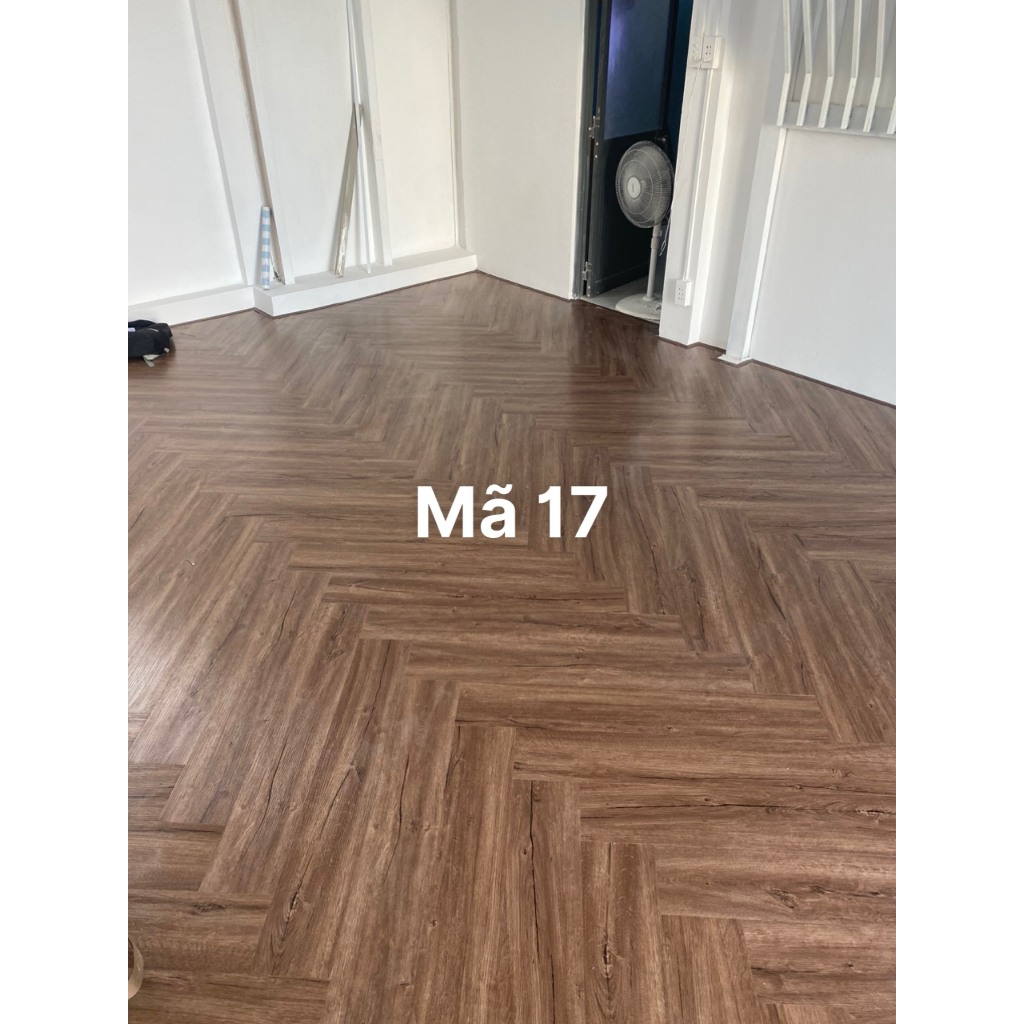 Combo 7 Tấm  sàn nhựa giả gỗ có keo sẵn