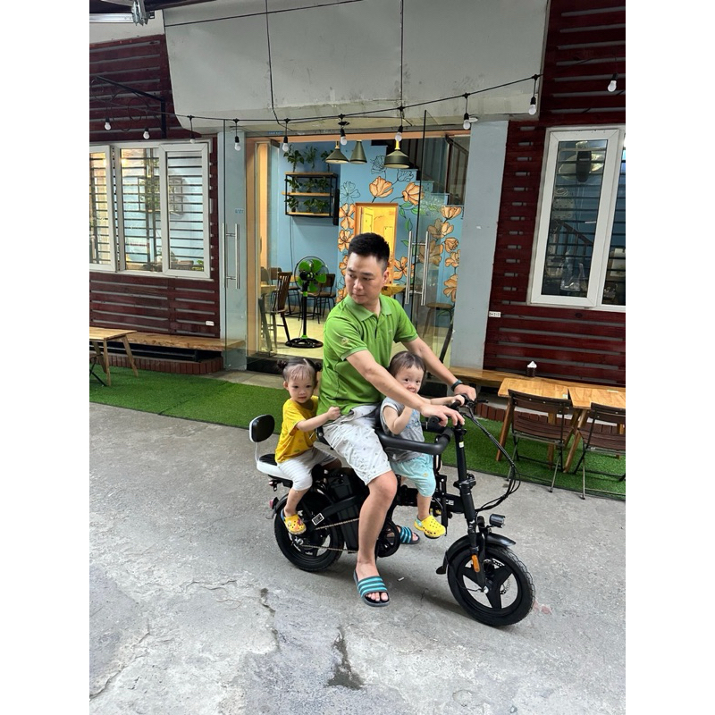 Ghế em bé lắp xe điện