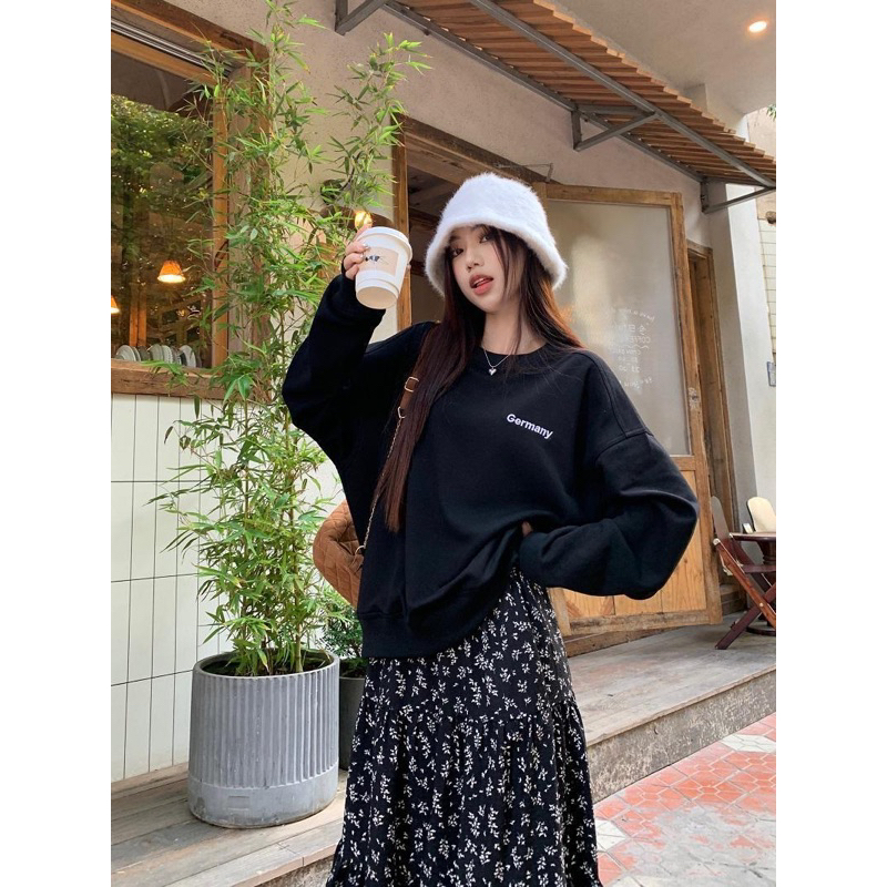 Set chân váy hoa nhí áo nỉ trơn mẫu thu đông 2023