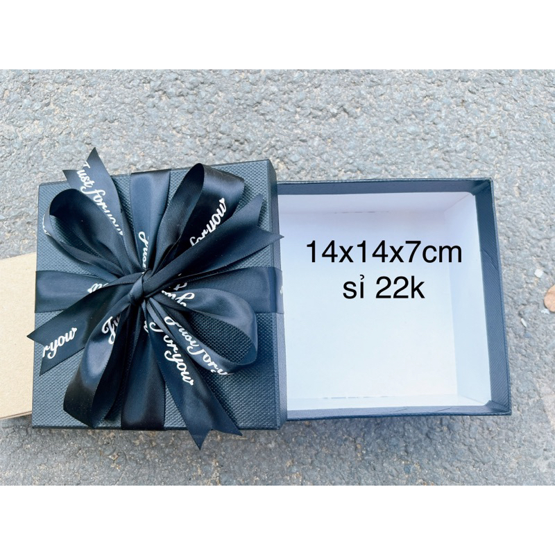Hộp đựng nước hoa chiết vuông 14 cao 7cm