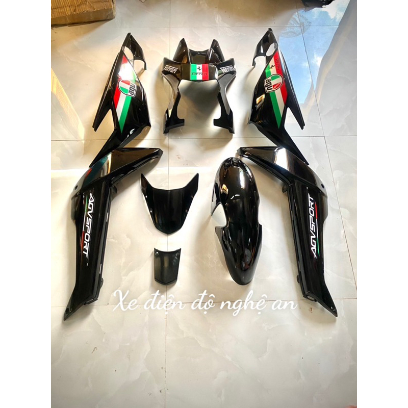 Bộ nhựa xe điện xmen dán sẵn tem ý italia