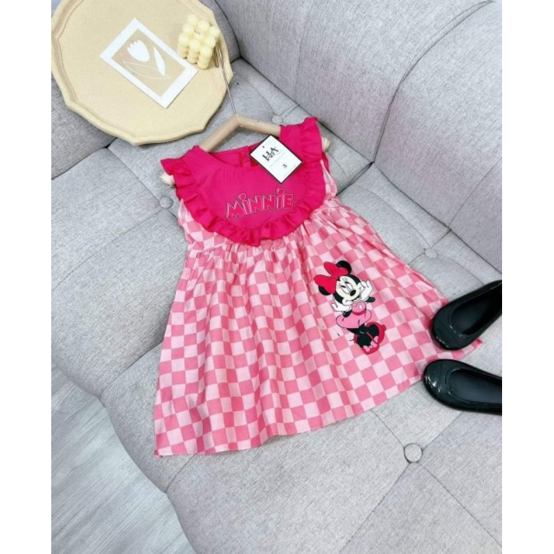 8 đến 28kg.váy gấu dâu cho bé gái.hình thật trải sàn a