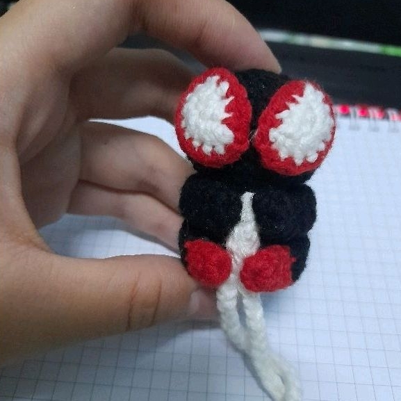 Móc khóa spider man - người nhện đu dây - handmade