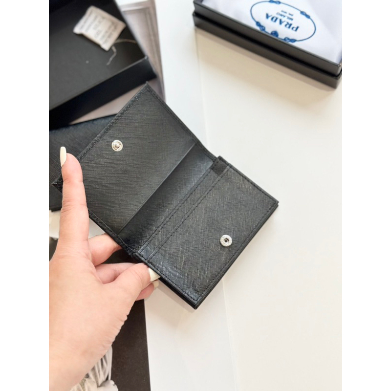 Ví Pra.da Saffiano spsl size 1Ocm da xước fullbox