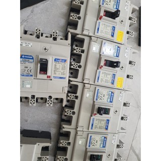 MCCB ÁT NHẬT BẢN 3 PHA XÁC LỚN TRÊN 100A