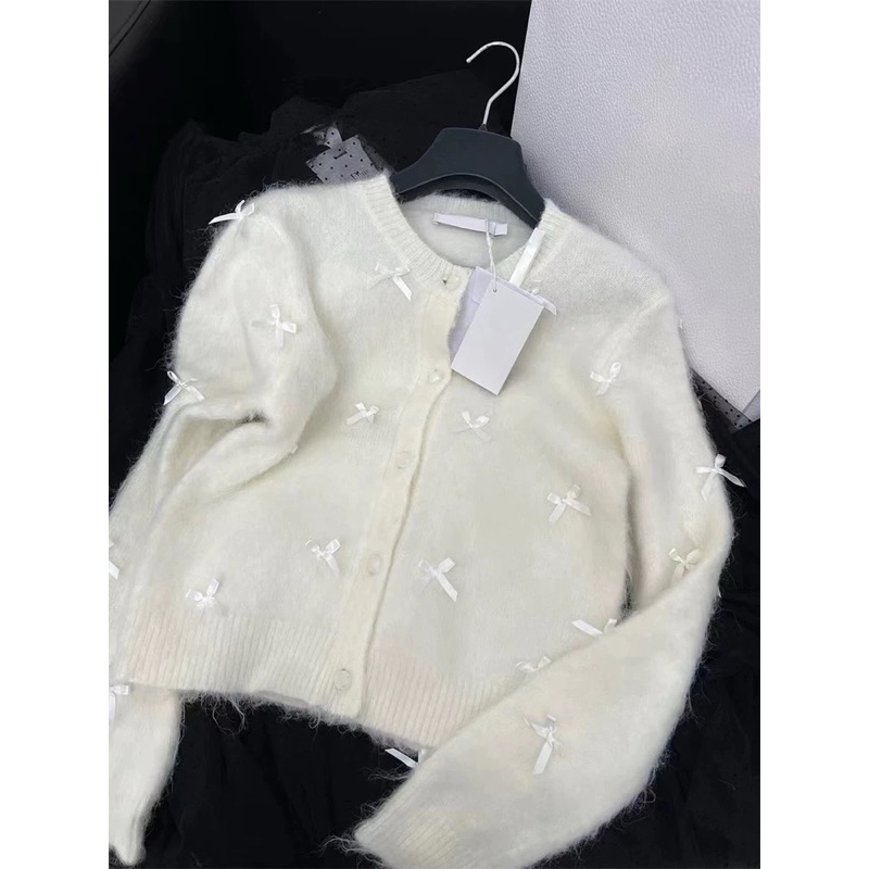 Áo cardigan len lông đính nơ