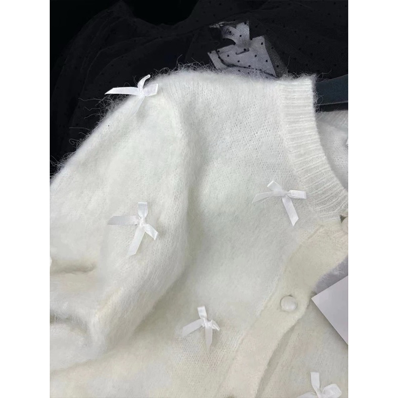 Áo cardigan len lông đính nơ