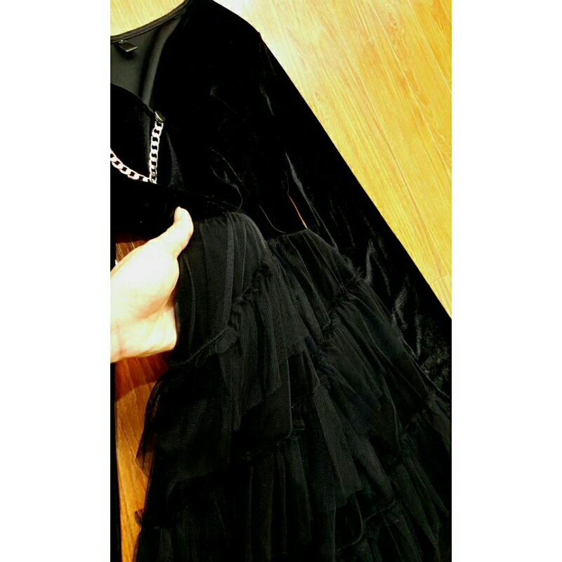 Đầm nhung ren xòe sz M