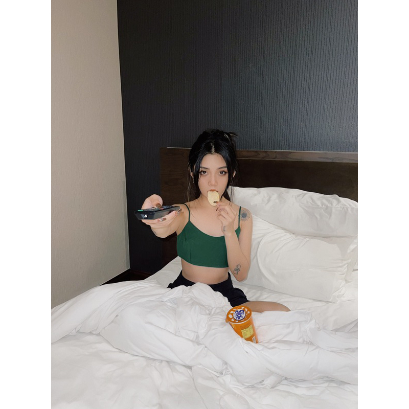 Set roro áo dây + quần đùi xanh lá