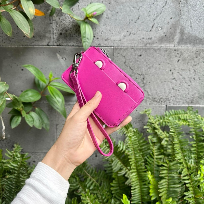 Ví đựng  thẻ gấu dâu Lotso phiên bảng đặc biệt CNKei