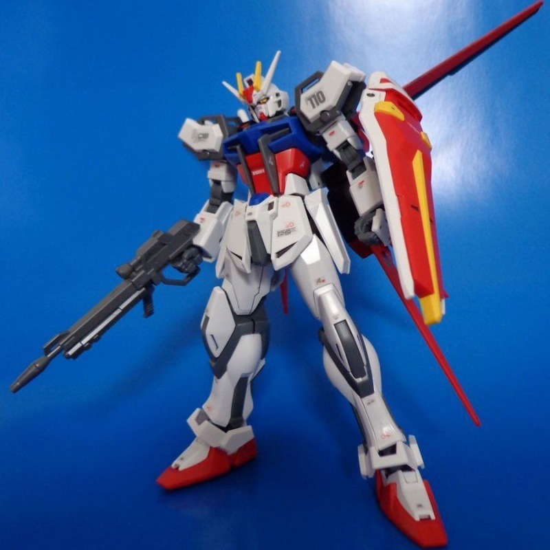 Mô hình Robot Gundam Aile Strike HG 1/144 Chất liệu nhựa siêu đẹp