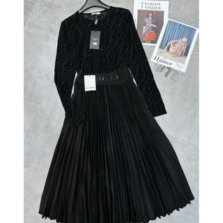 Chân váy cạp Givenchy. xếp ly hàng qccc
