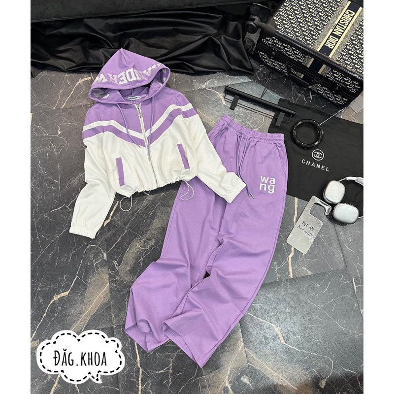 Bộ thể thao mũ thêu nổi