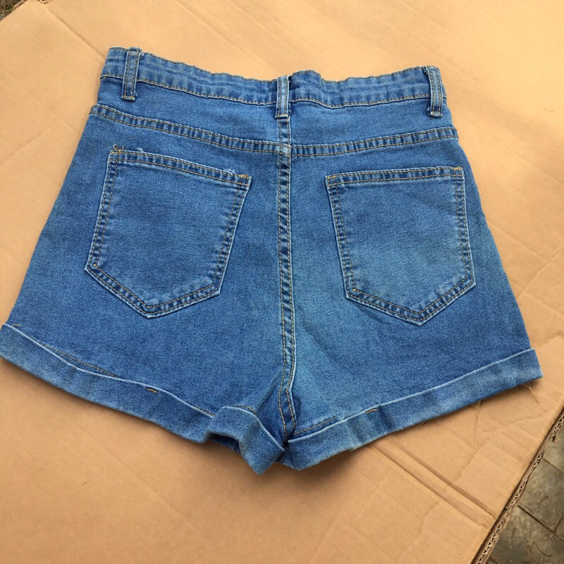 Quần shorts jeans lưng cao XYZ