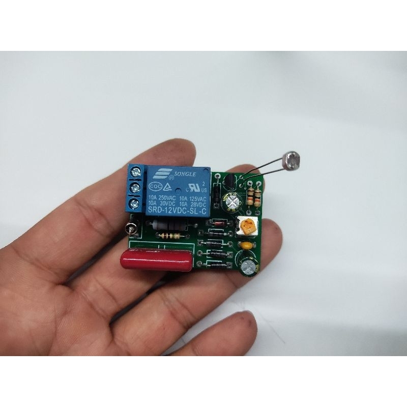 Cảm biến ánh sáng 220Vac