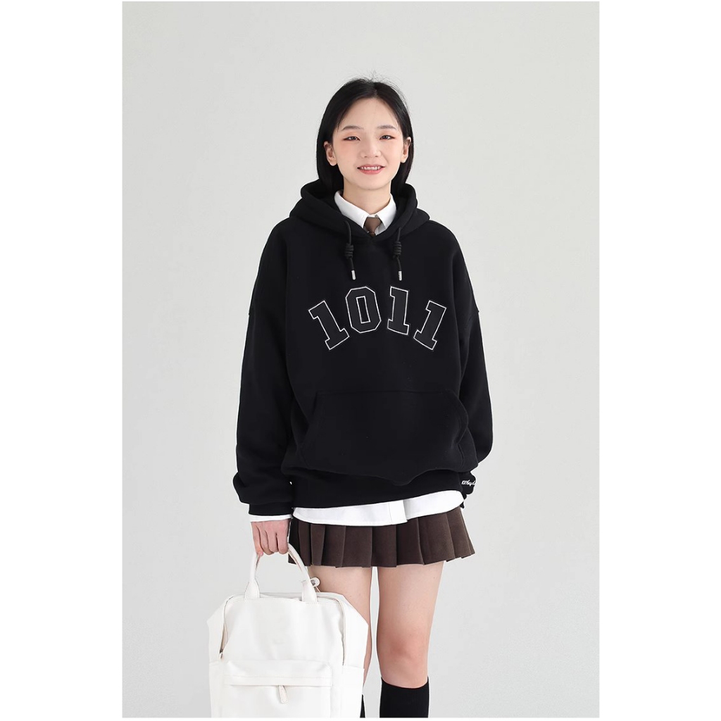 Áo hoodie Dessuu nỉ lót bông dày họa tiết thêu chữ 1011