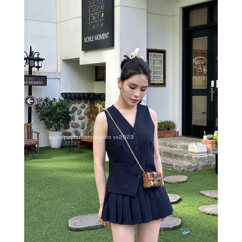 Set 3 Món Áo Ghile Xanh Than Mix Sơmi Đũi + Chân Váy Xếp Ly Có Lót Quần
