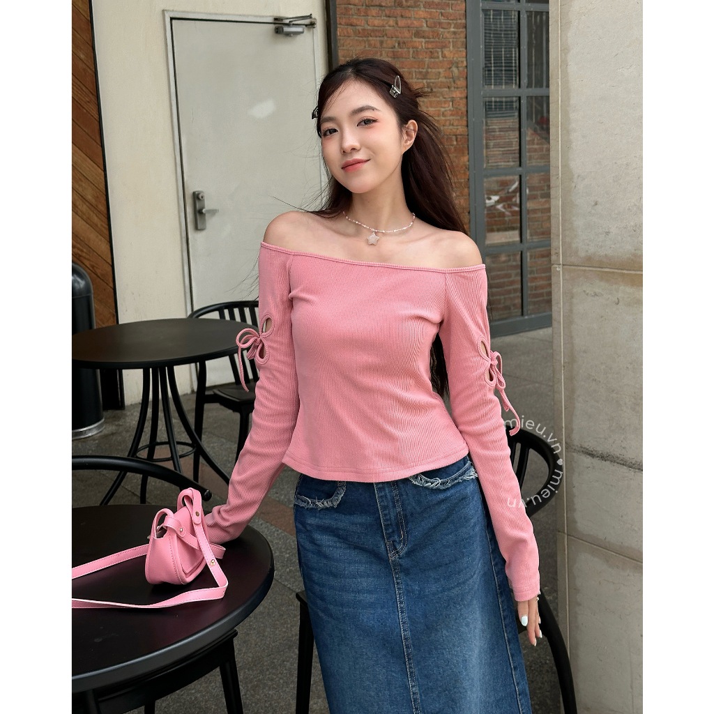 Áo thun nữ trễ vai chất thun gân lụa premium với thiết kế cut out cánh tay MIEU - KAU07