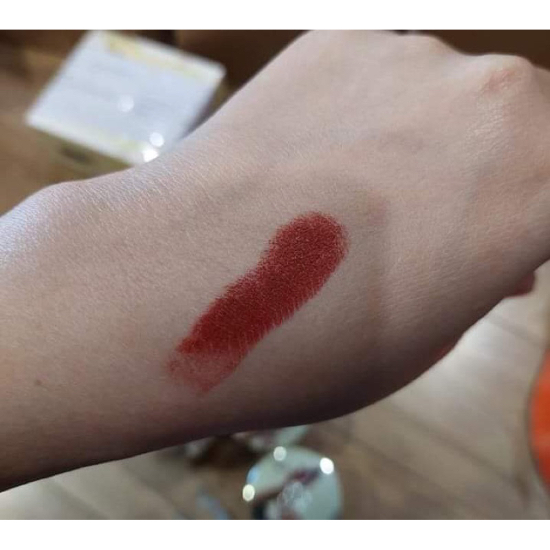 Son môi Estee Lauder màu đỏ Statement Marker bản Limited Edition 2023