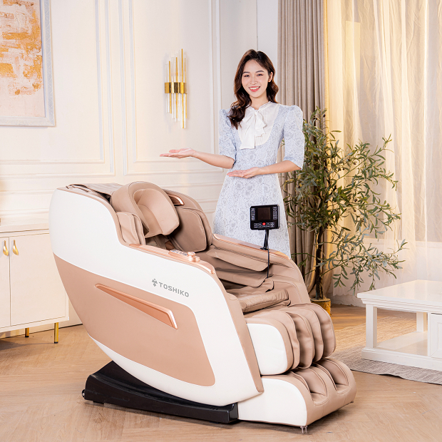 Ghế massage Toshiko T81 công nghệ con lăn 3D cao cấp và điều khiển giọng nói bằng Tiếng Việt giúp thư dãn tại nhà