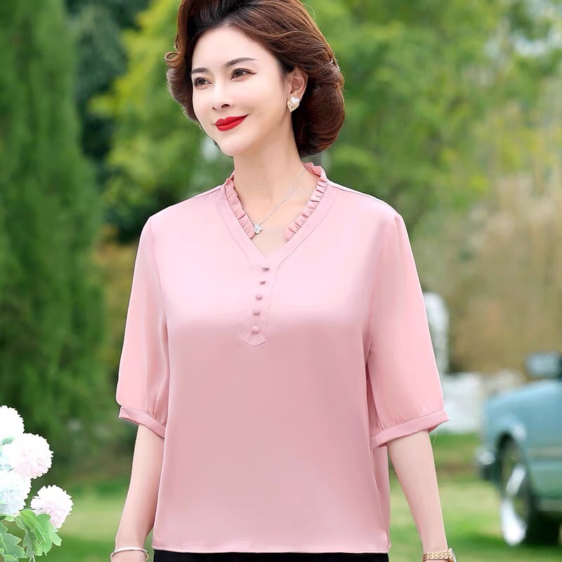 Áo sơ mi cổ chữ V viền bèo tay lửng trung niên  N1023