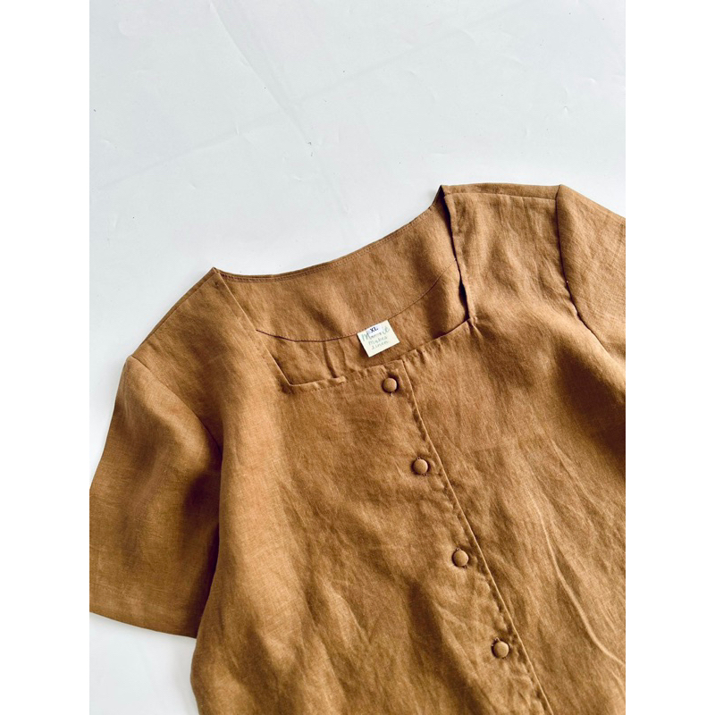 Áo linen tưng washed, cổ vuông nút bọc - Mé Hè