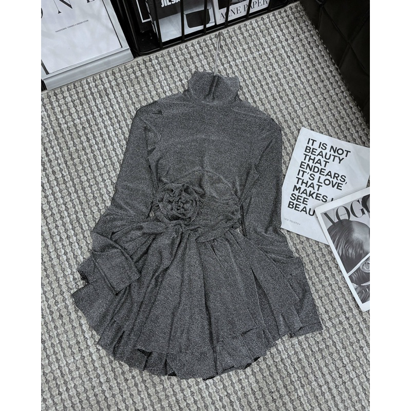 ĐẦM NHUNG NHŨ HOA