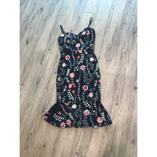 Đầm dây GUESS ren thêu size 4-6