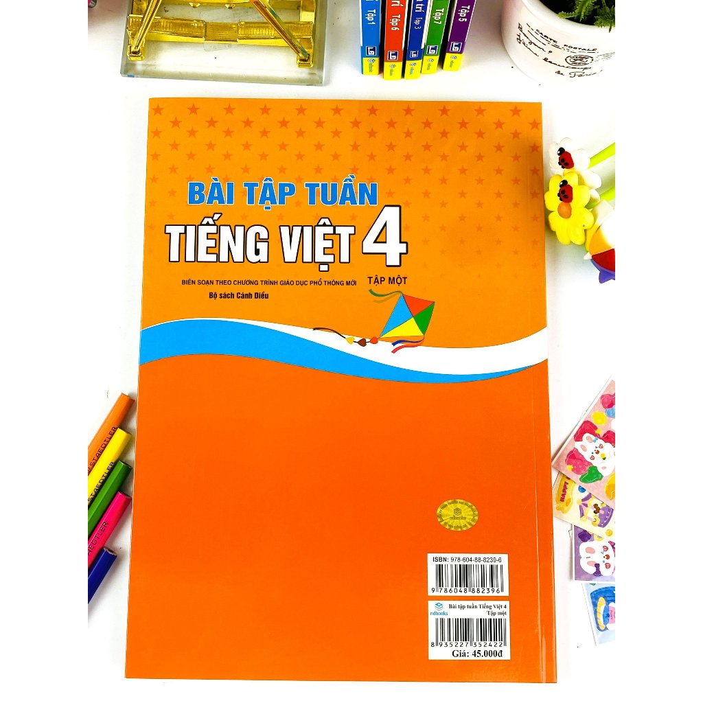 Sách - Bài Tập Tuần Tiếng Việt Lớp 4 - Biên Soạn Theo Chương Trình GDPT Mới - Cánh Diều - ndbooks