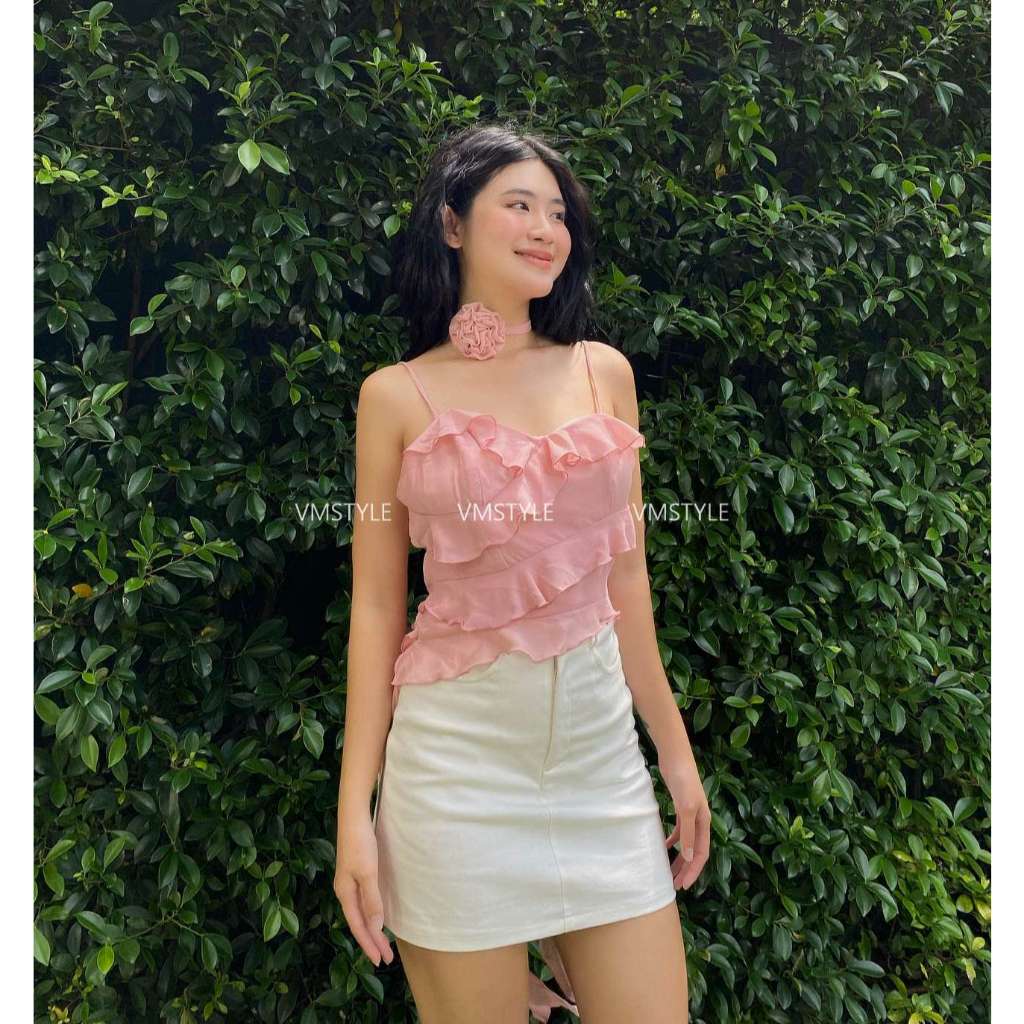 Áo 2 dây nữ VMSTYLE dáng ngắn tầng bèo thả kèm bông cổ 5138 - ASU00358