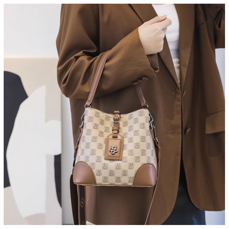 Túi Xách Đeo Chéo Chính Hãng Thời Trang Piton Bear S6880
