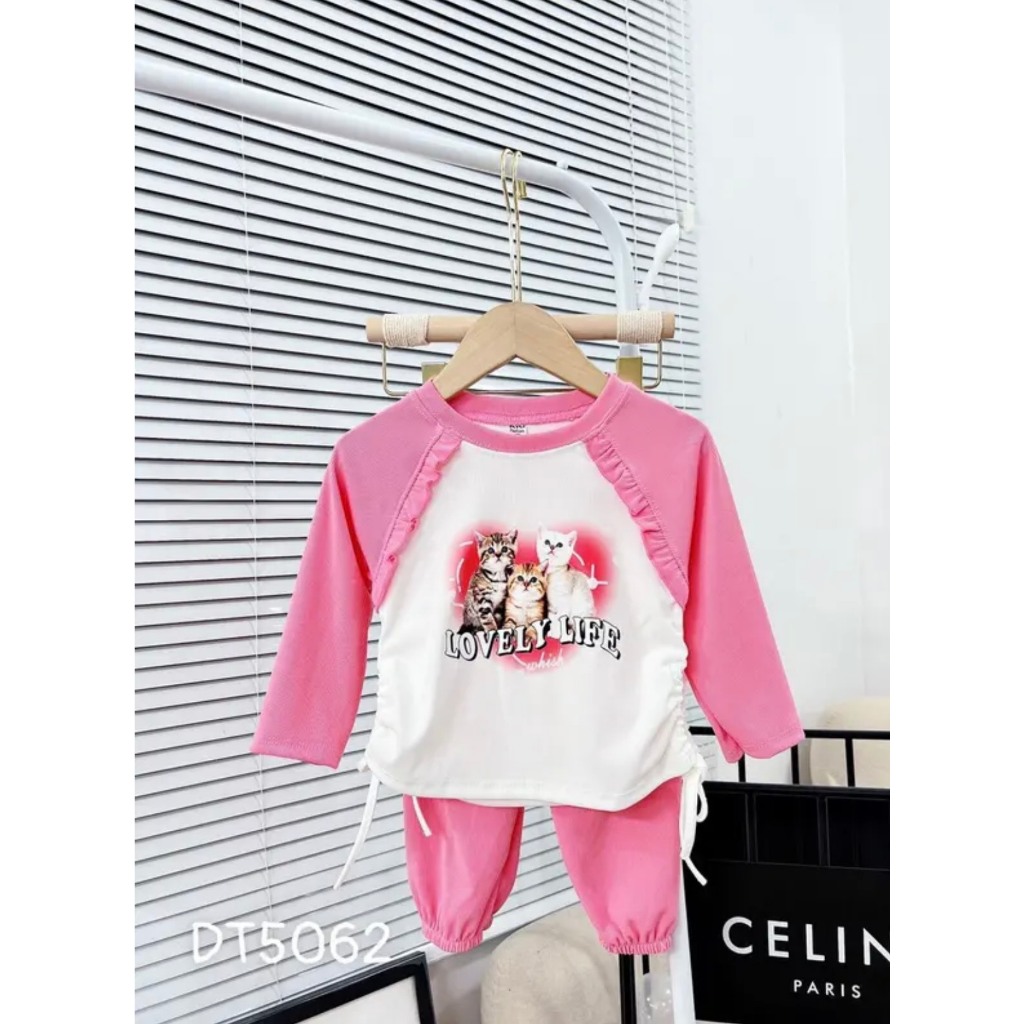 Bộ quần áo dài tay bé gái in 3 chú mèo