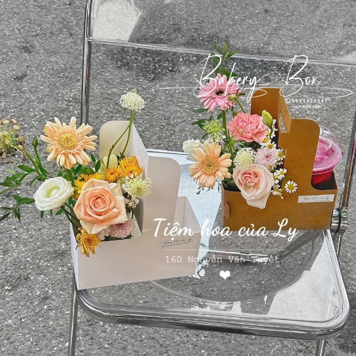 Khay Hai Ngăn Màu Trắng Quai Xách Đựng Hoa, Ly Nước, Bánh Ngọt, Quà Tặng