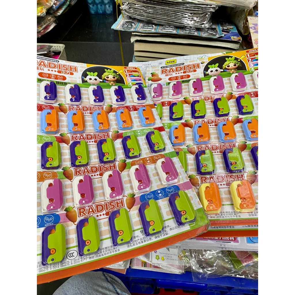 Đồ chơi Dao Cà rốt 3D loại mini nhiều màu