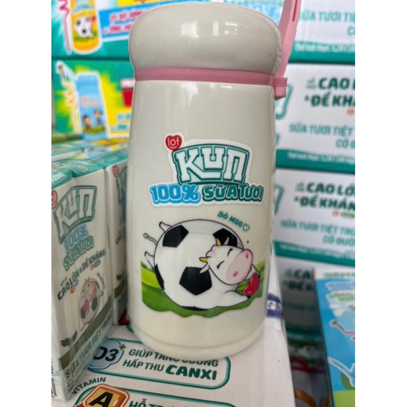 Thùng 48h sữa Kun 100% có đường 110ml tặng bình nước 2 lớp