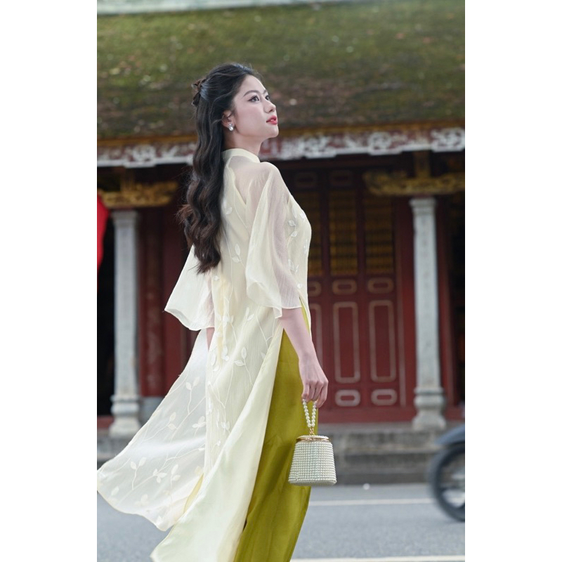 Áo dài voan tơ thêu kèm sẵn quần