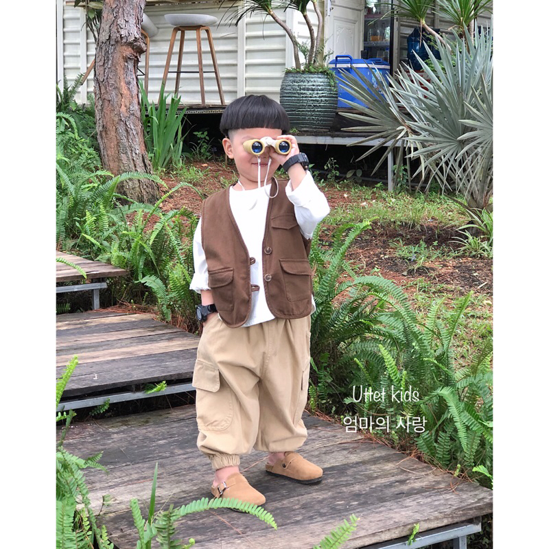 ÁO GILE KAKI HAI NÚT PHONG CÁCH HÀN QUỐC CHO BÉ GÁI VÀ BÉ TRAI 23121