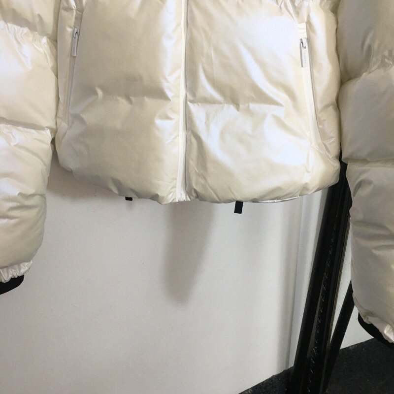 Áo khoác phao mùa đông Prada thời trang cao cấp 2023