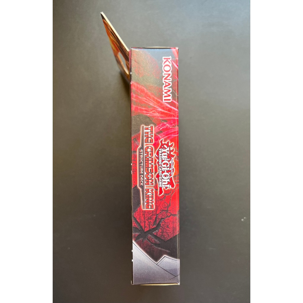 - 1 Hộp Structure deck: The Crimson King