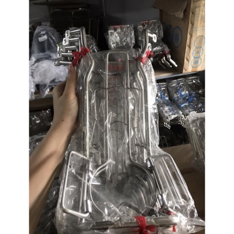 Baga xe máy, lượn inox wave rs 2017 đổ đi