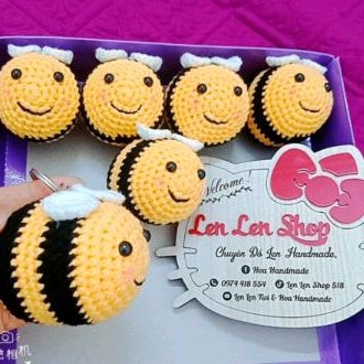 Móc khóa bé ong bằng len