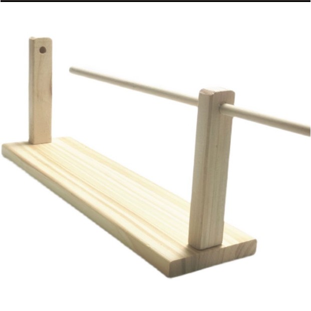 Giá treo cuộn dây duy băng được làm bằng gỗ tự nhiên