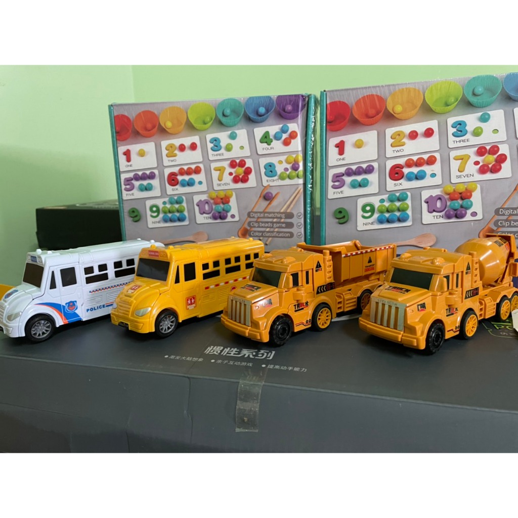 Xe đồ chơi trẻ em xe ô tô có thể biến hình thành robot siêu dễ thương phù hợp cho các bé