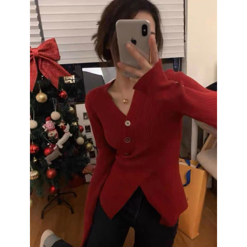 Áo len cổ V vạt chéo ôm body dài tay cúc đồng “DUNI” tiểu thư, Lipeo.store