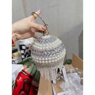 Cốp đá đi tiệc sang chảnh