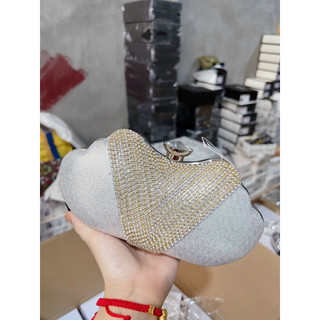 Cốp đá đi tiệc sang chảnh