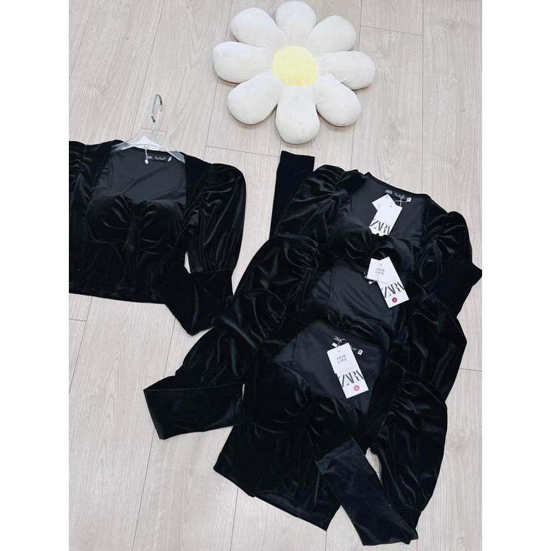 ÁO  NHUNG ĐEN  CỔ VUÔNG TAY BỒNG  CUP NGƯC